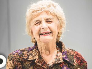 Tova Friedman - Holcaust and Ausschwitz survivor at volucap