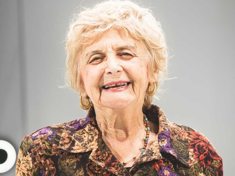 Tova Friedman - Holcaust and Ausschwitz survivor at volucap