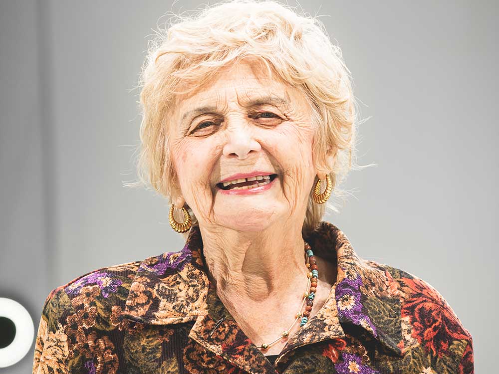 Tova Friedman - Holcaust and Ausschwitz survivor at volucap